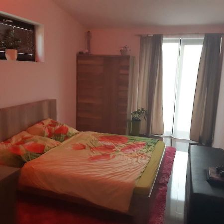 Apartment Pharamis เบเชนยอวา ภายนอก รูปภาพ