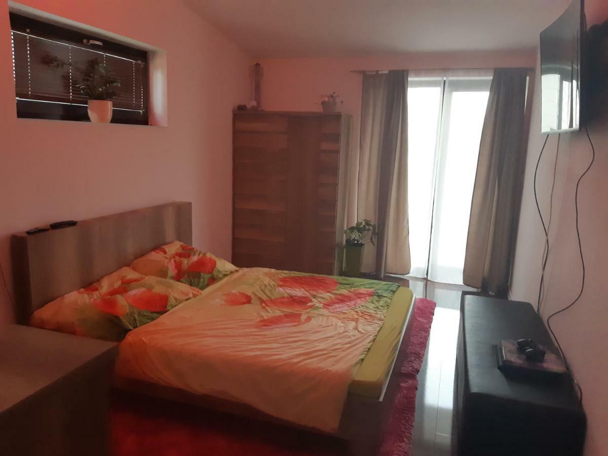 Apartment Pharamis เบเชนยอวา ภายนอก รูปภาพ